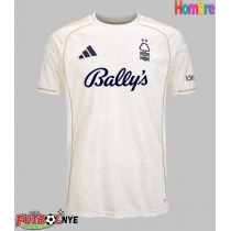 Camiseta Nottingham Forest Douglas Luiz #12 Visitante Equipación 2025-26 manga corta